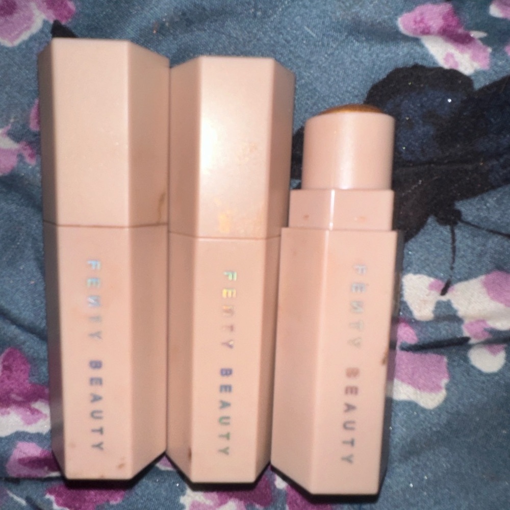 Fenty Beauty contour Match Stix cream 3